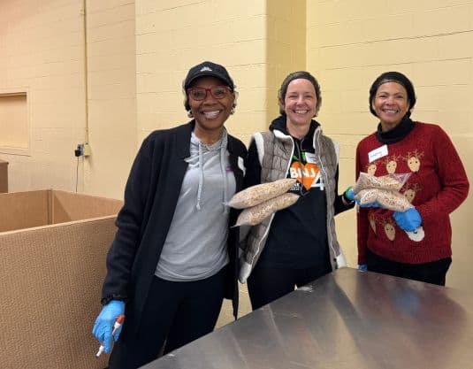 Women Fighting Hunger Volunteers at CFBNJ